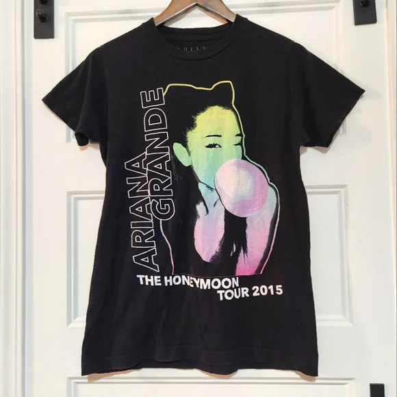 Ariana Grande Womens S 2015 Honeymoon Tour T Shirt Black Crewneck Cotton - Picture 1 of 7